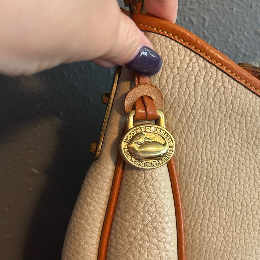 Vintage Dooney & Bourke All Weather Crescent Sac Hobo Shoulder Bag - Picture 7 of 14